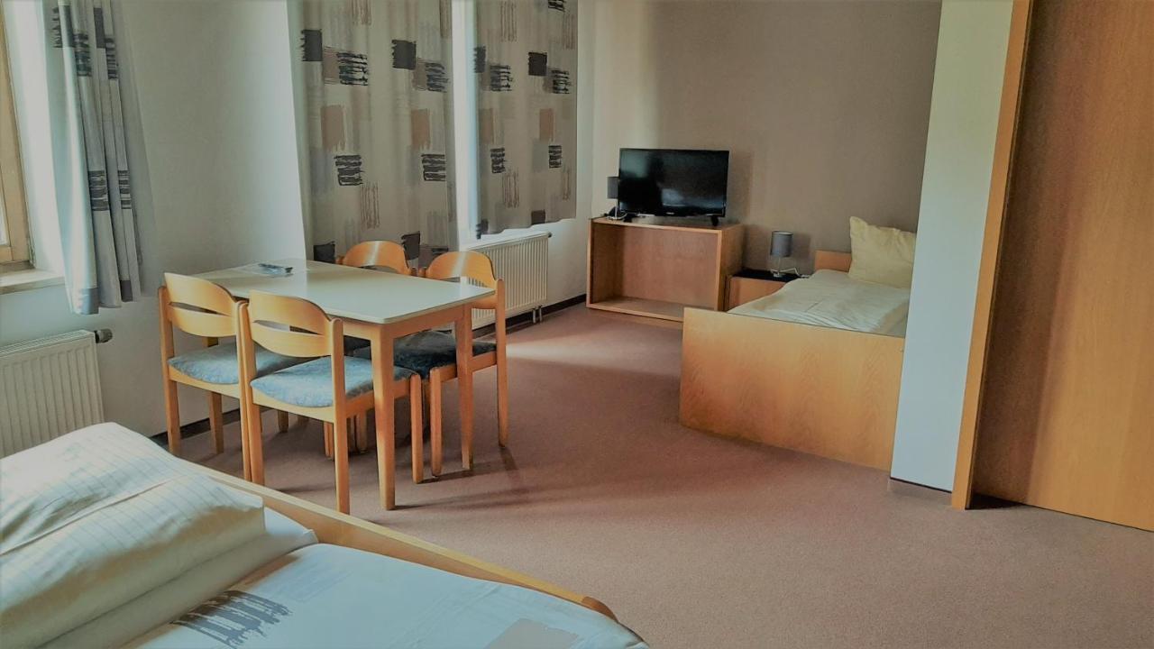 Landgasthof Schwarz Windsbach Экстерьер фото