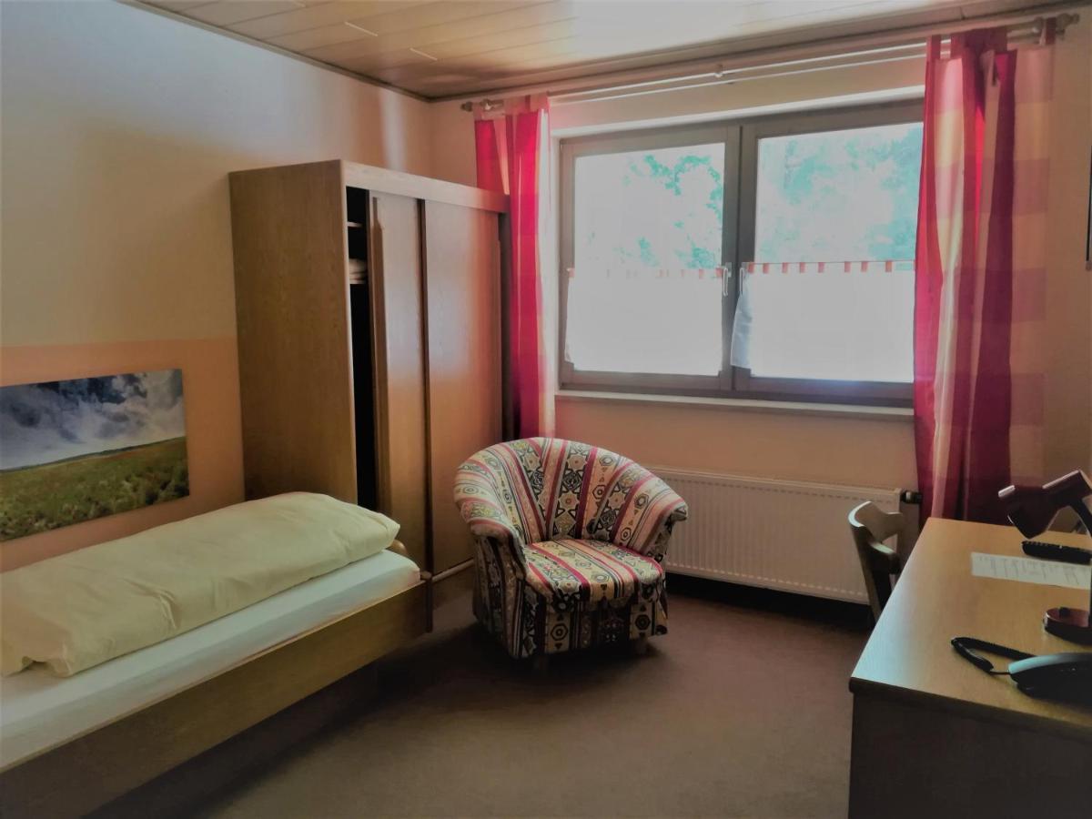 Landgasthof Schwarz Windsbach Экстерьер фото