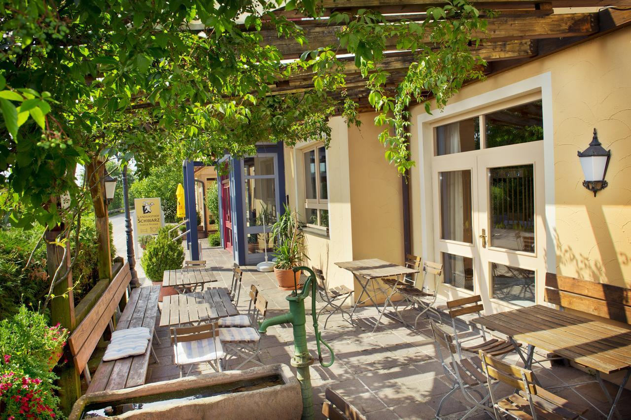 Landgasthof Schwarz Windsbach Экстерьер фото